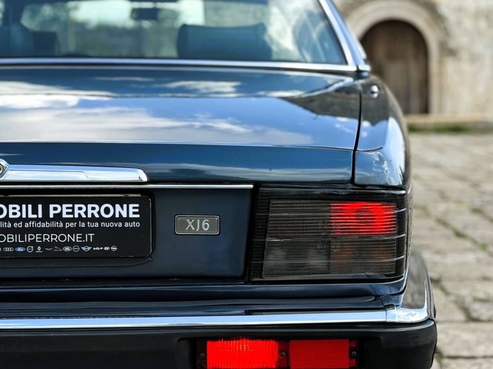 Imagen 32/33 de Jaguar XJ6 3.2 (1990)