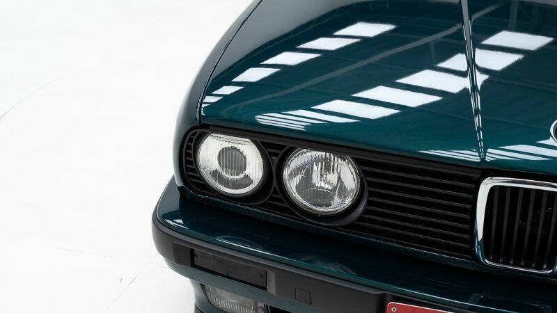 Afbeelding 10/15 van BMW 318i (1991)