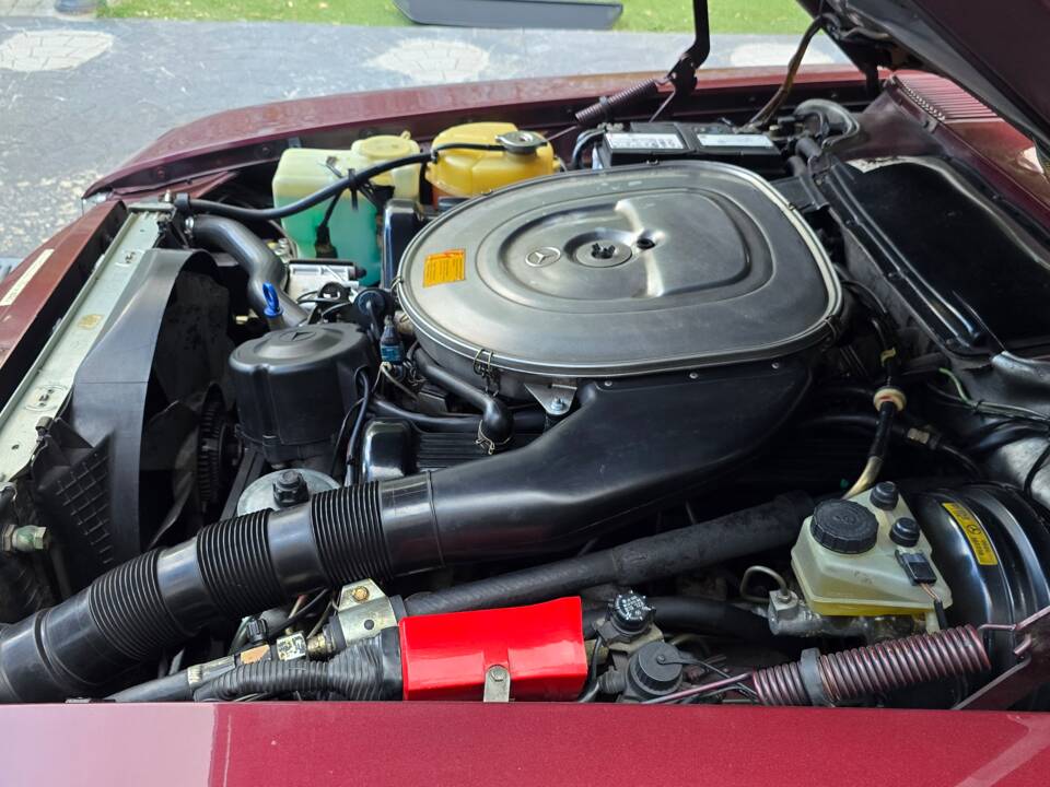 Image 30/34 of Mercedes-Benz 500 SL (1986)