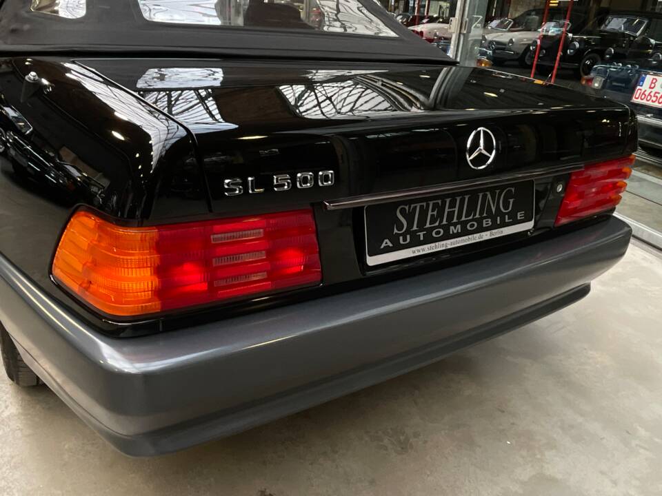 Image 46/53 of Mercedes-Benz 500 SL (1992)