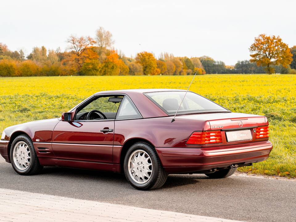 Image 5/47 of Mercedes-Benz SL 280 (1996)