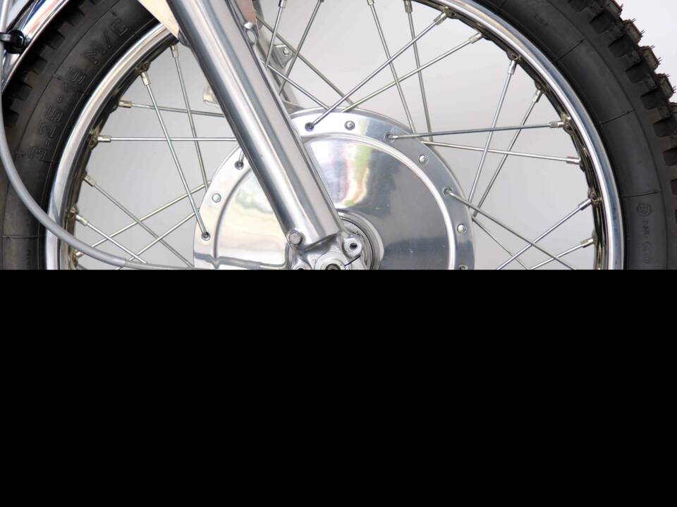 Bild 3/83 von Honda CL 450 K4 (1973)
