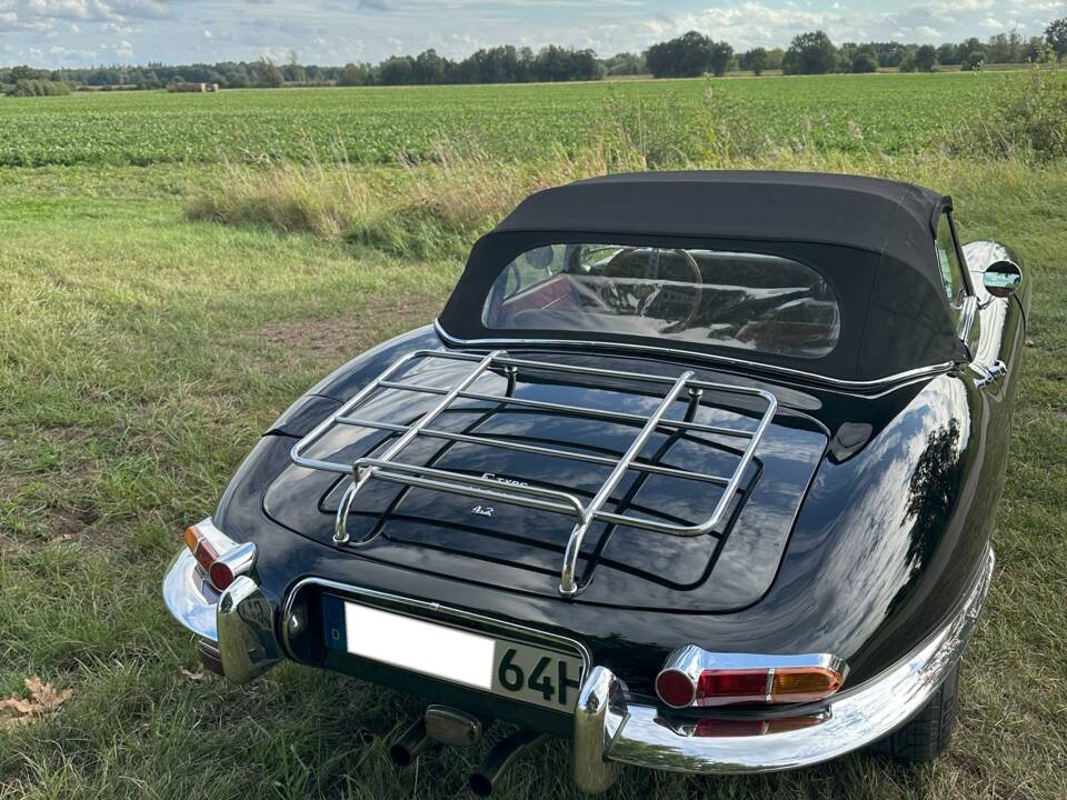 Image 18/23 de Jaguar Type E 4.2 (1964)