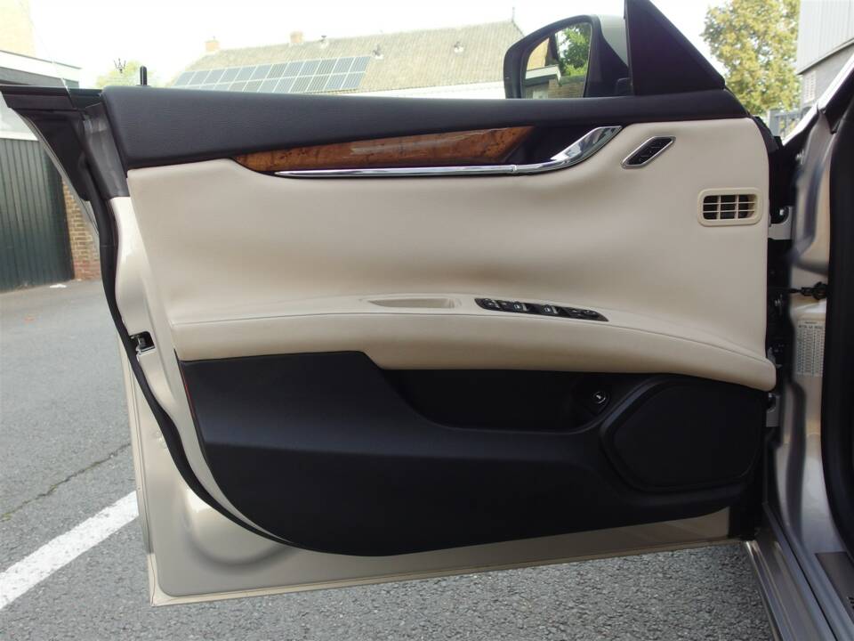 Image 48/98 of Maserati Quattroporte GTS (2015)