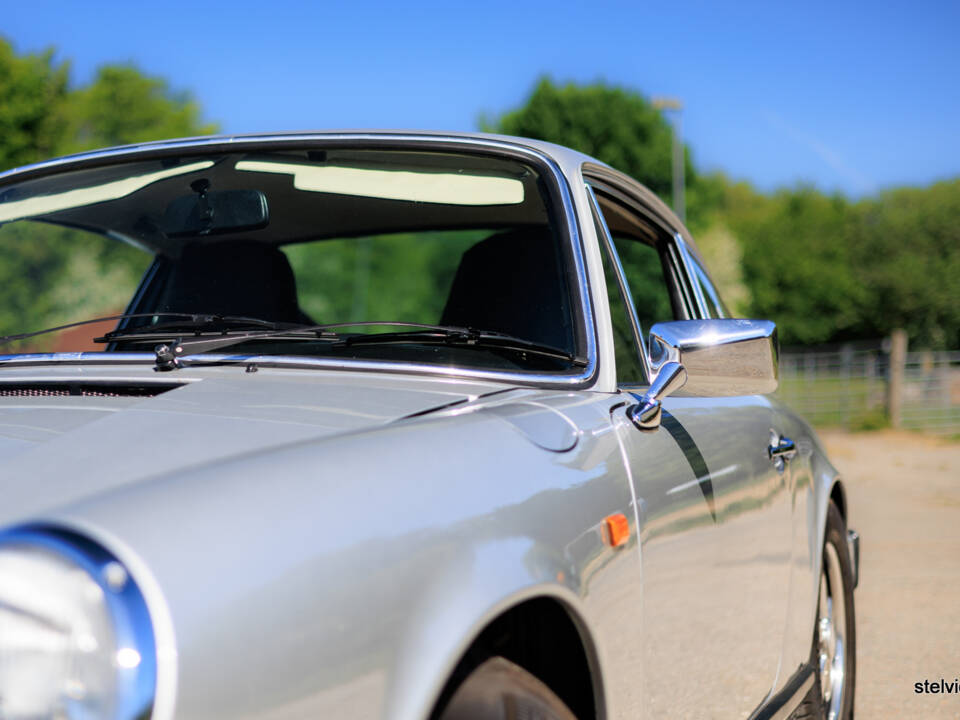 Image 22/42 de Porsche 911 2.7 (1974)