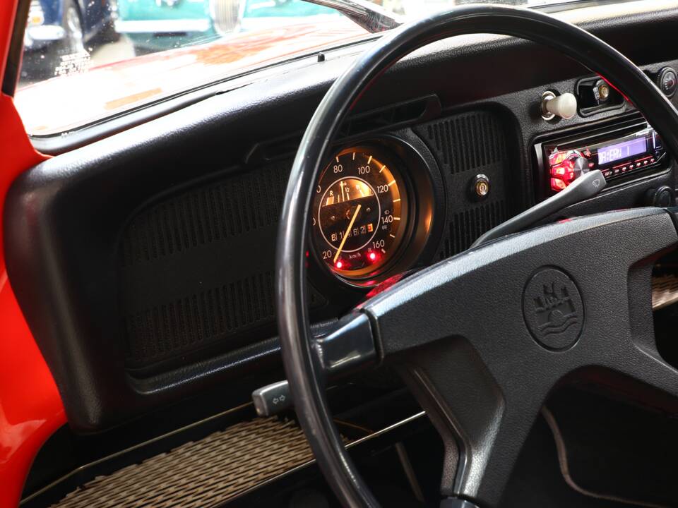 Bild 17/23 von Volkswagen Käfer 1200 (1975)