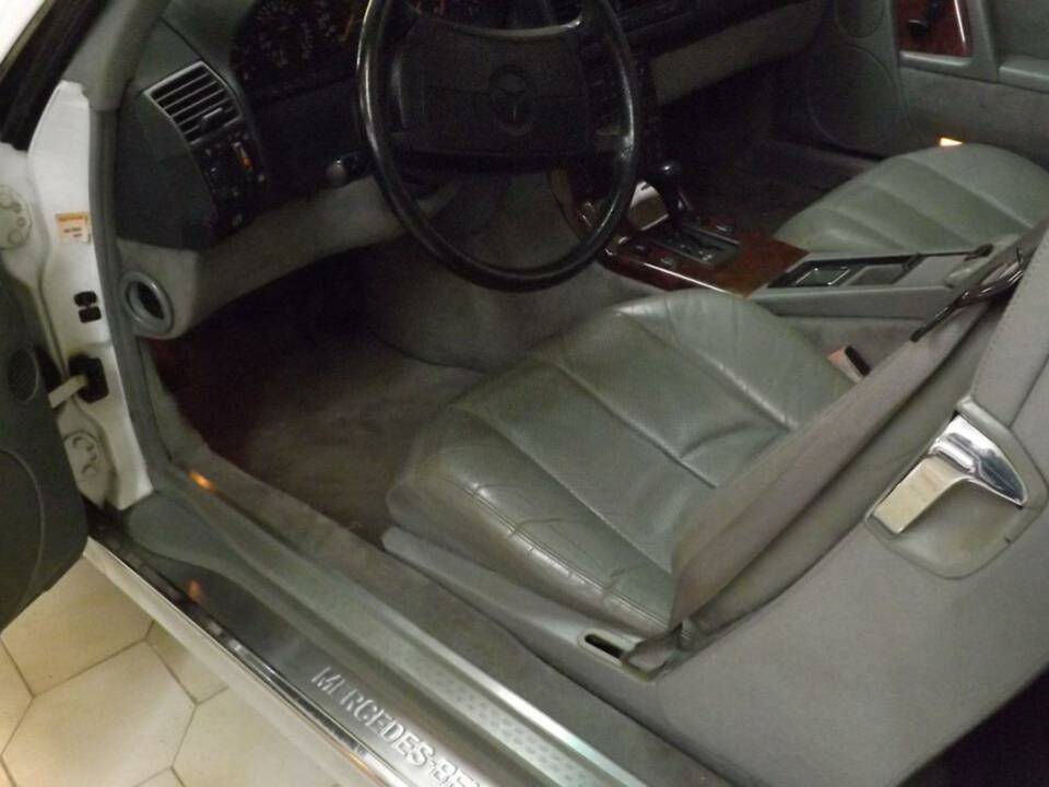Imagen 12/50 de Mercedes-Benz 300 SL-24 (1989)