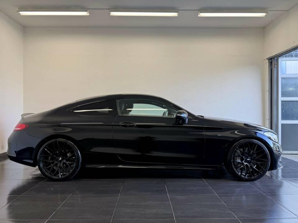 Image 5/31 of Mercedes-Benz C 43 AMG 4MATIC (2017)