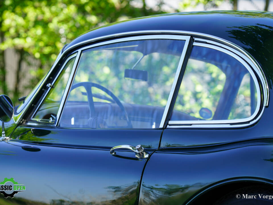 Image 34/53 of Jaguar XK 150 FHC (1958)