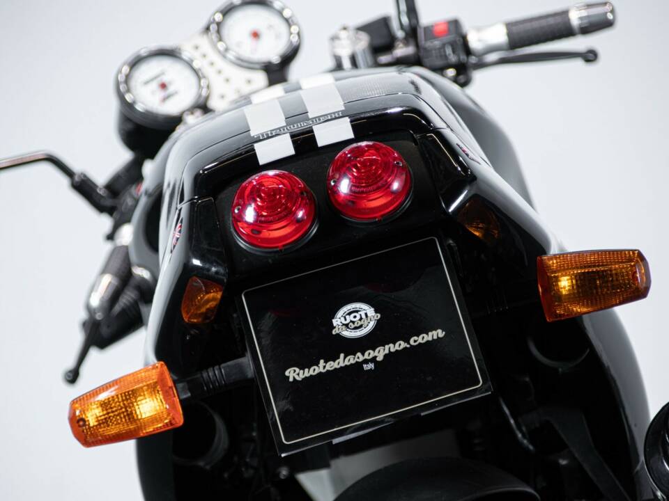 Bild 20/50 von Triumph Speed Triple (1995)