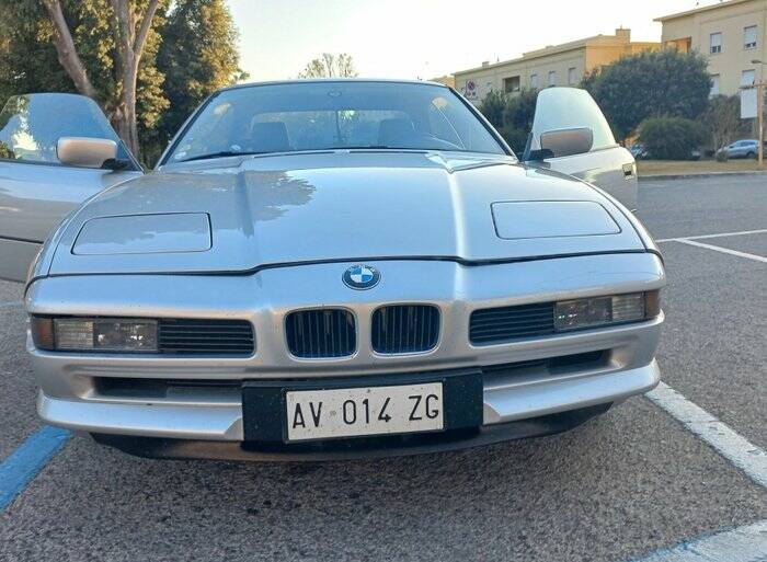 Image 4/7 de BMW 850i (1992)