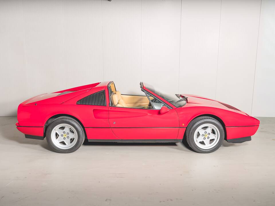 Bild 3/43 von Ferrari 328 GTS (1985)