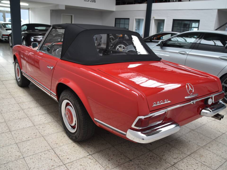 Image 5/34 de Mercedes-Benz 230 SL (1966)