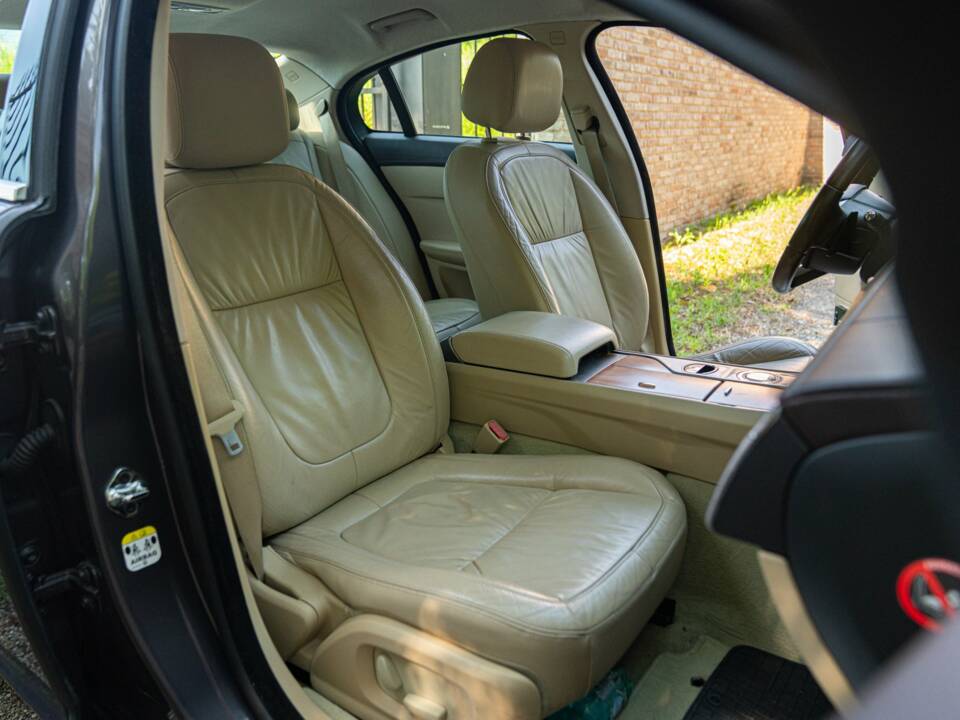 Immagine 26/50 di Jaguar XF 3.0 D-S (2008)
