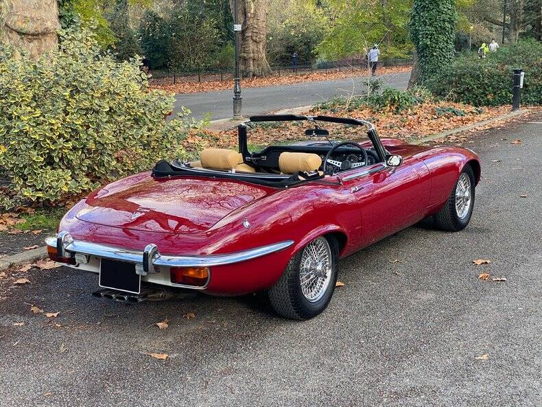 Immagine 10/50 di Jaguar E-Type V12 (1973)