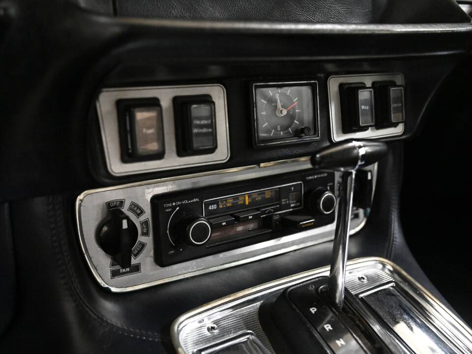Image 25/26 of Jaguar XJ 6 C 4.2 (1976)