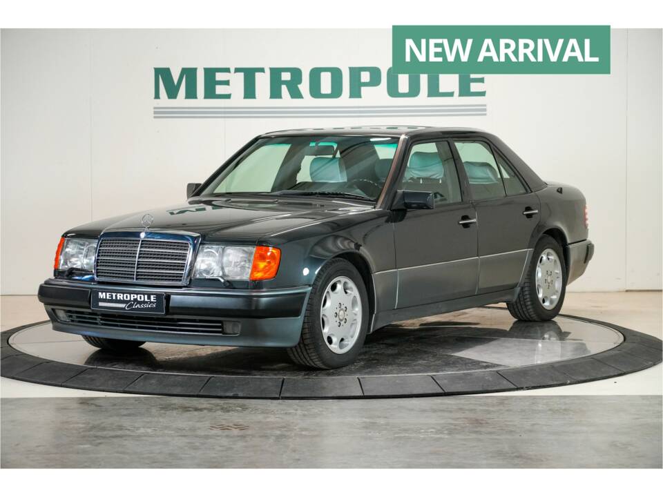 Image 1/32 of Mercedes-Benz 500 E (1992)