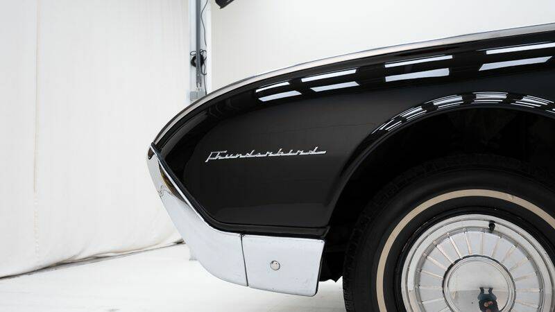 Afbeelding 8/15 van Ford Thunderbird (1962)