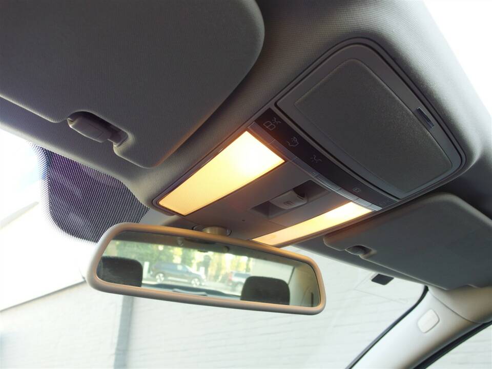 Image 42/98 of Mercedes-Benz S 500 L (2007)