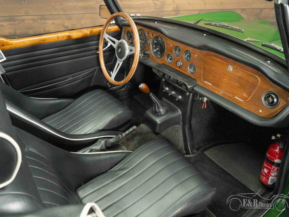 Immagine 8/19 di Triumph TR 250 (1967)