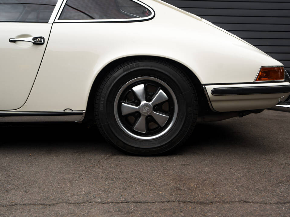 Image 19/78 of Porsche 911 2.0 E (1968)