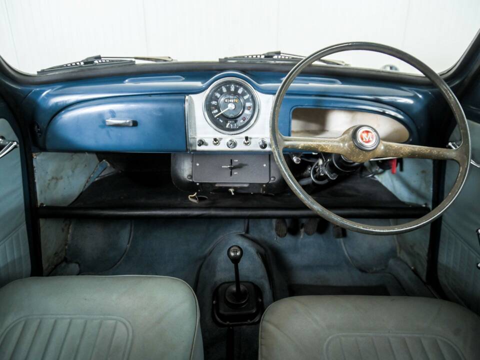 Image 7/50 of Morris Minor 1000 (1967)