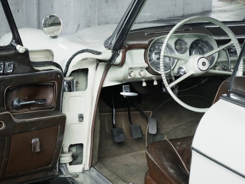 Bild 26/50 von BMW 503 (1959)