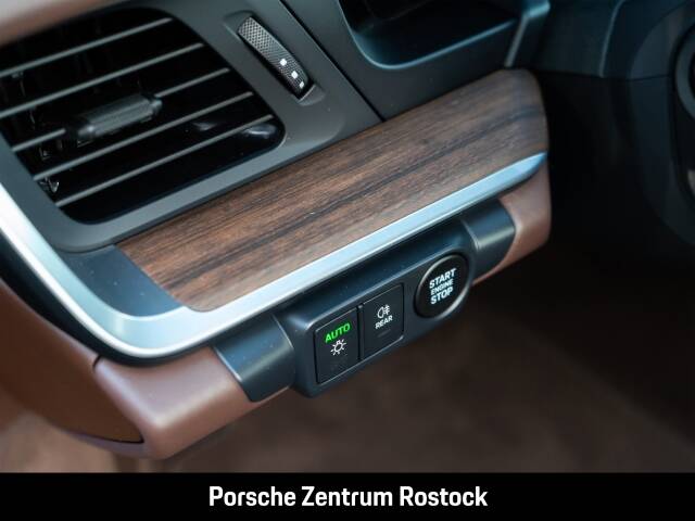 Obraz 16/32 pojazdu Porsche 911 Carrera 4S (1900)