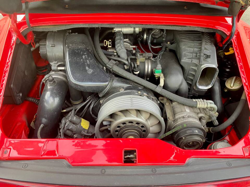 Bild 40/44 von Porsche 911 Carrera (1994)