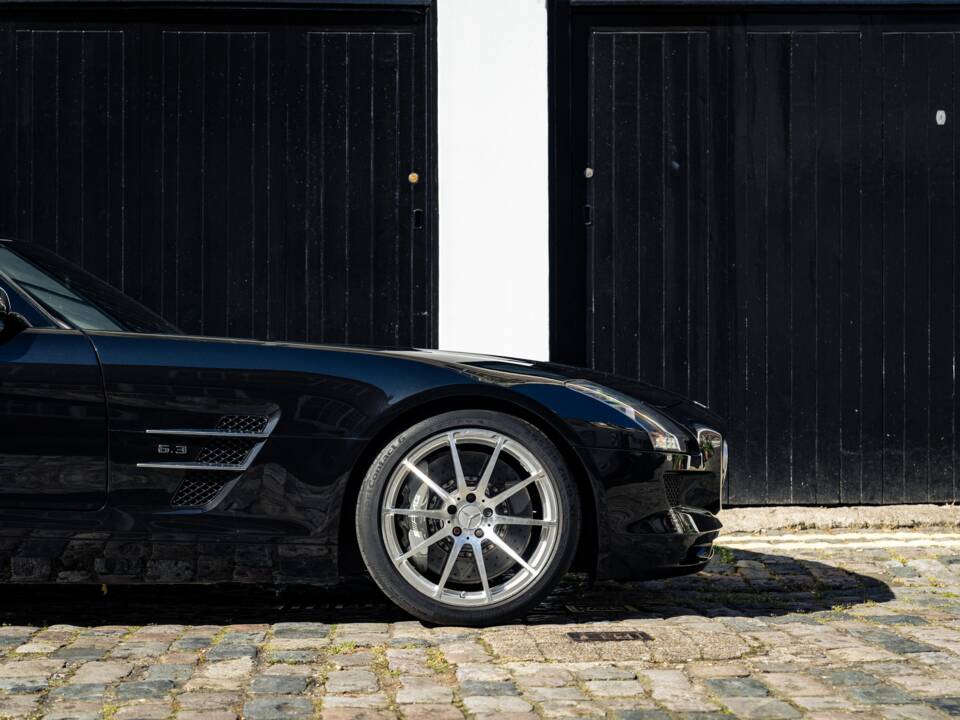 Bild 15/38 von Mercedes-Benz SLS AMG (2011)