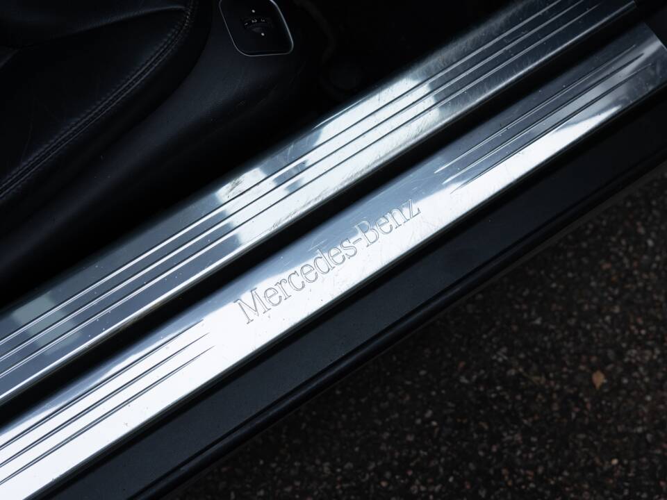 Image 35/41 of Mercedes-Benz SL 350 (2007)