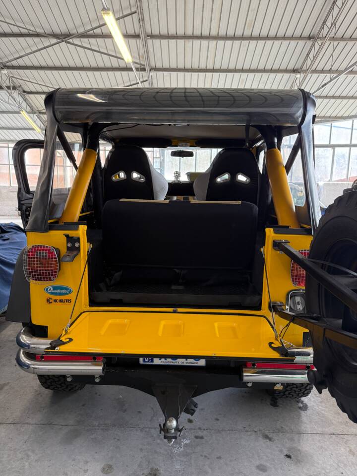 Image 21/51 of Jeep CJ-7 Renegade (1981)