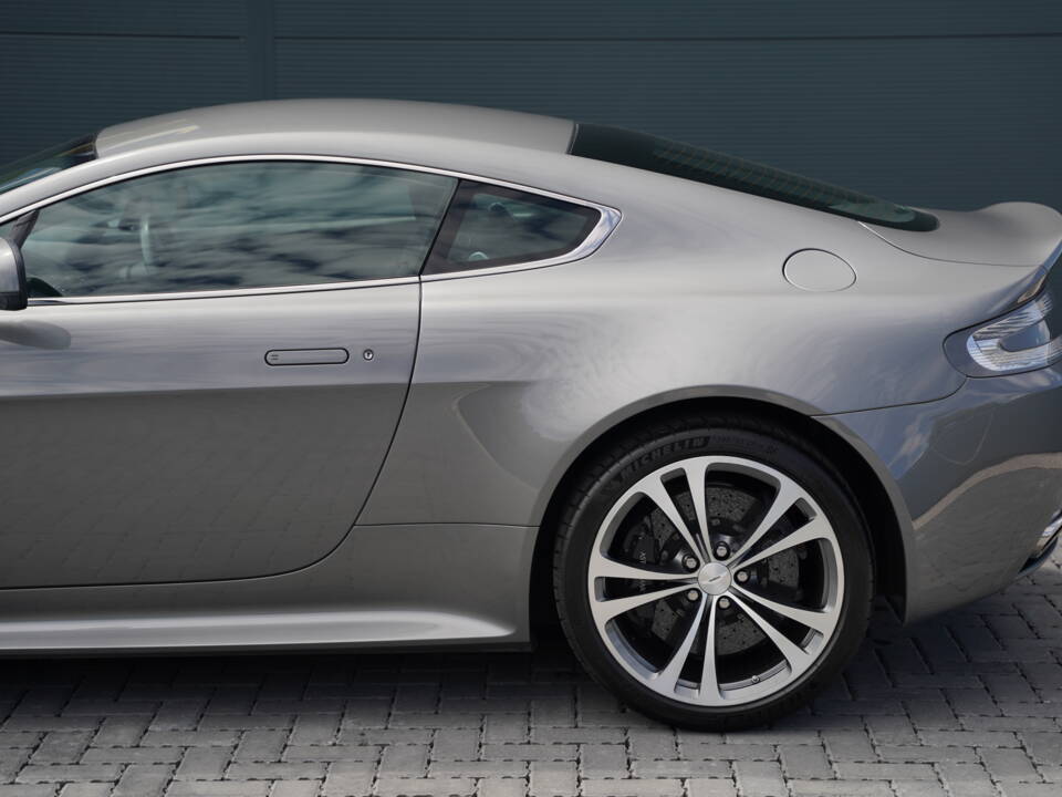 Imagen 10/50 de Aston Martin V12 Vantage (2012)