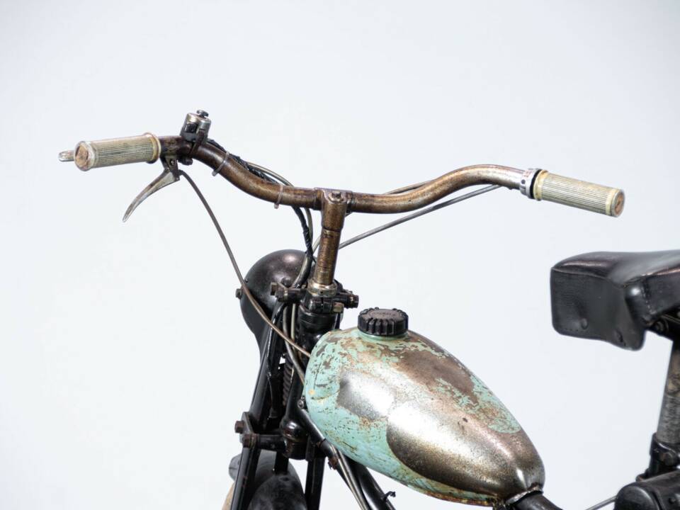 Image 21/50 of Bianchi DUMMY (1957)