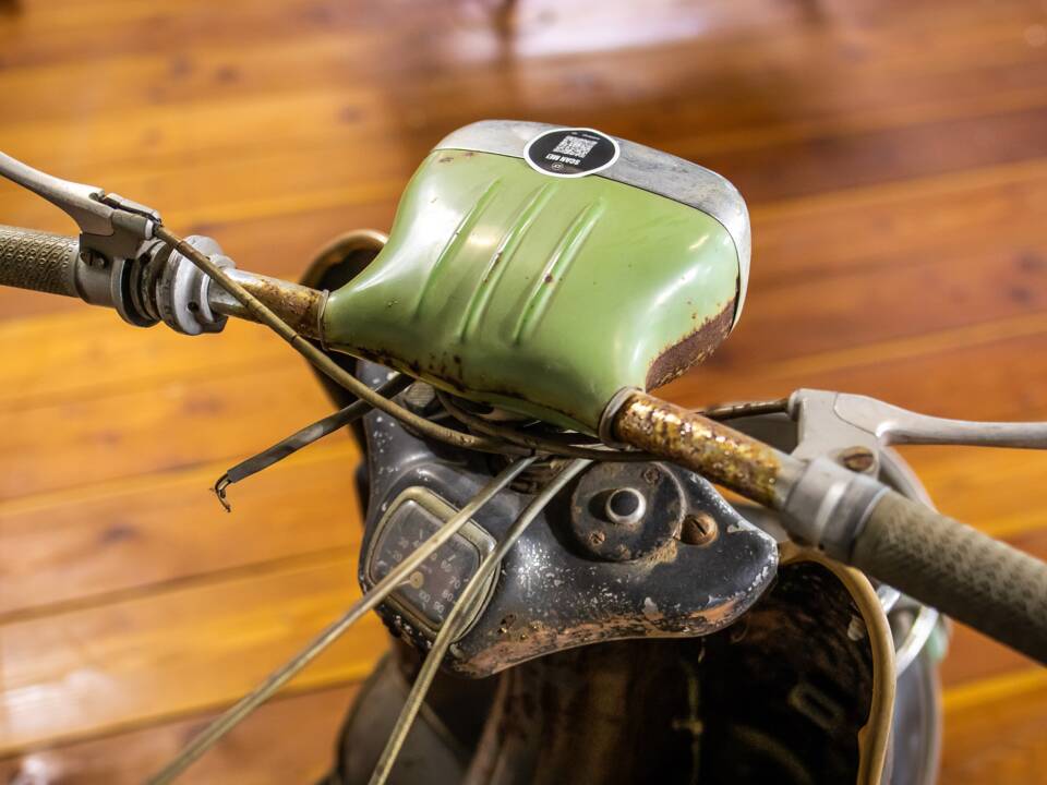 Image 7/11 of Triumph (TWN) Tessy (1957)