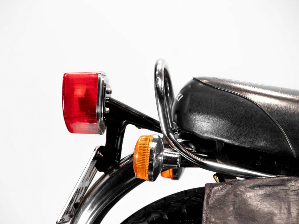 Bild 19/40 von Kawasaki Z 400 (1975)