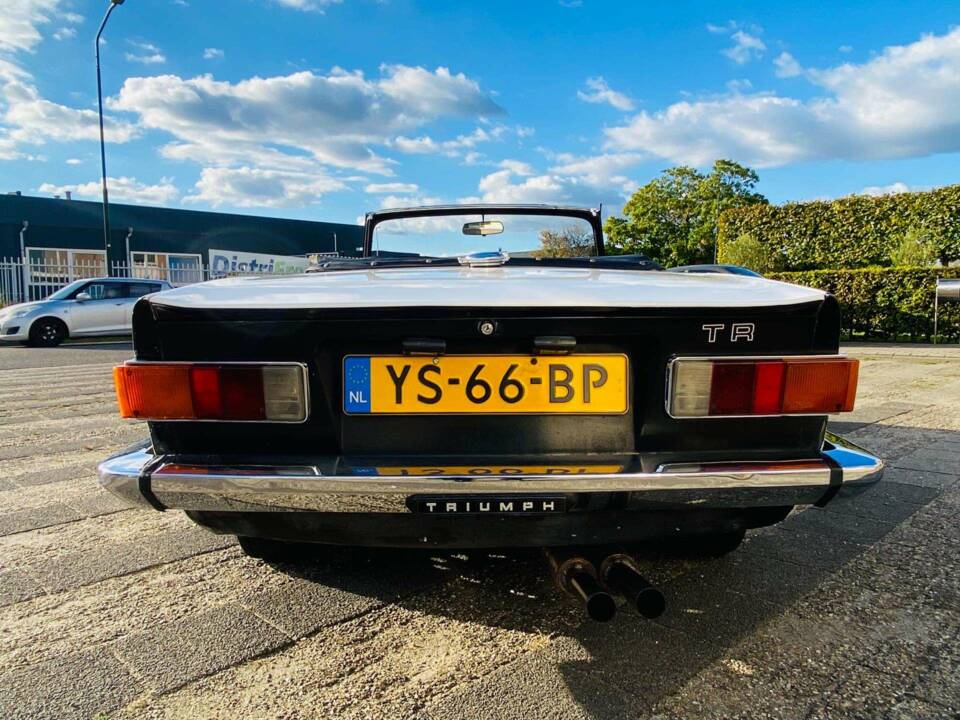 Image 40/50 of Triumph TR 6 (1976)