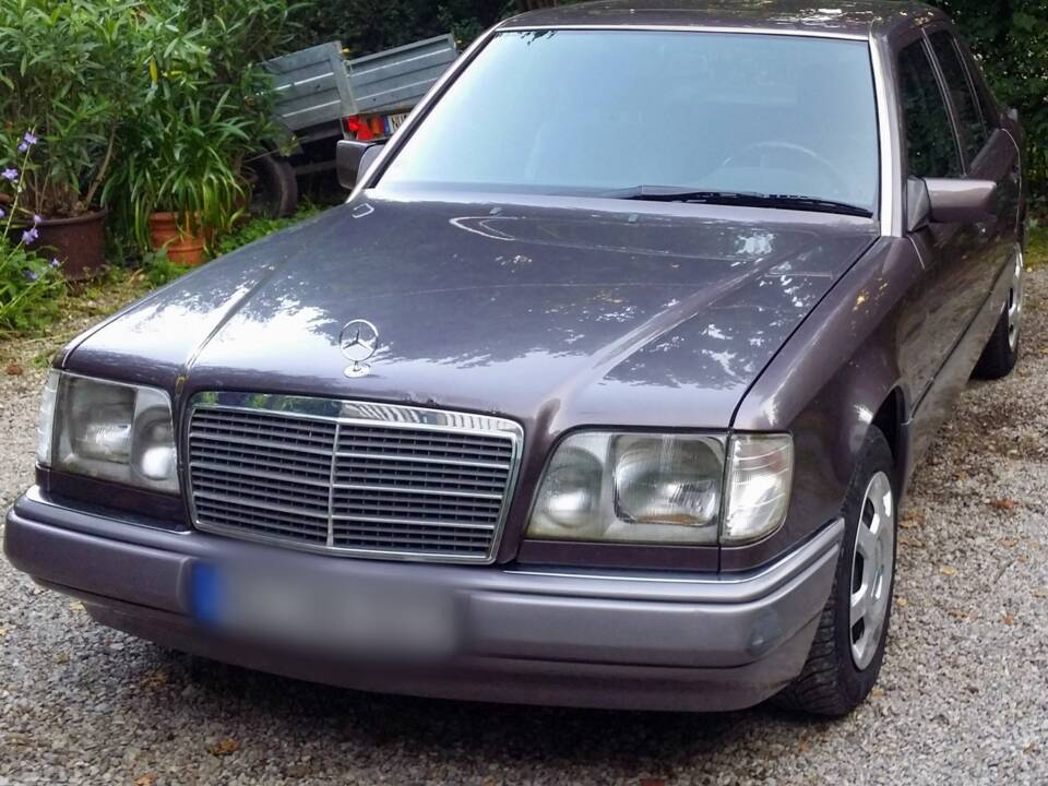 Außenansicht schräg von vorn – Fahrerseite