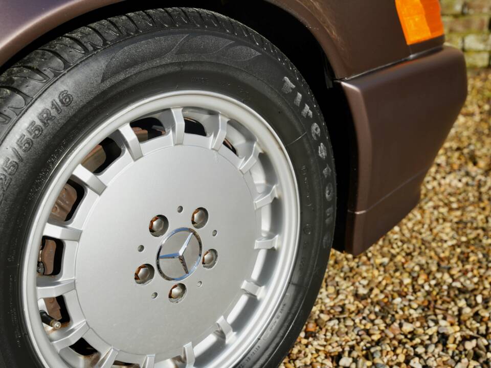 Imagen 28/50 de Mercedes-Benz 300 SL (1993)