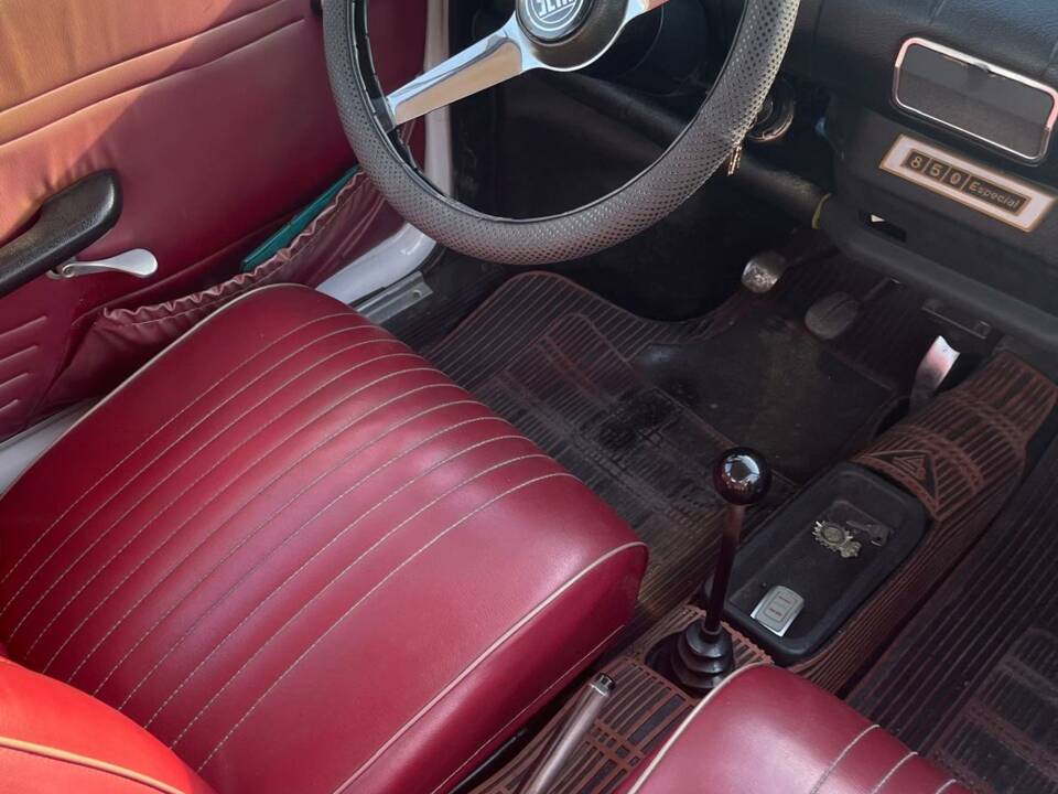 Image 46/56 of SEAT 850 Speciale (1971)