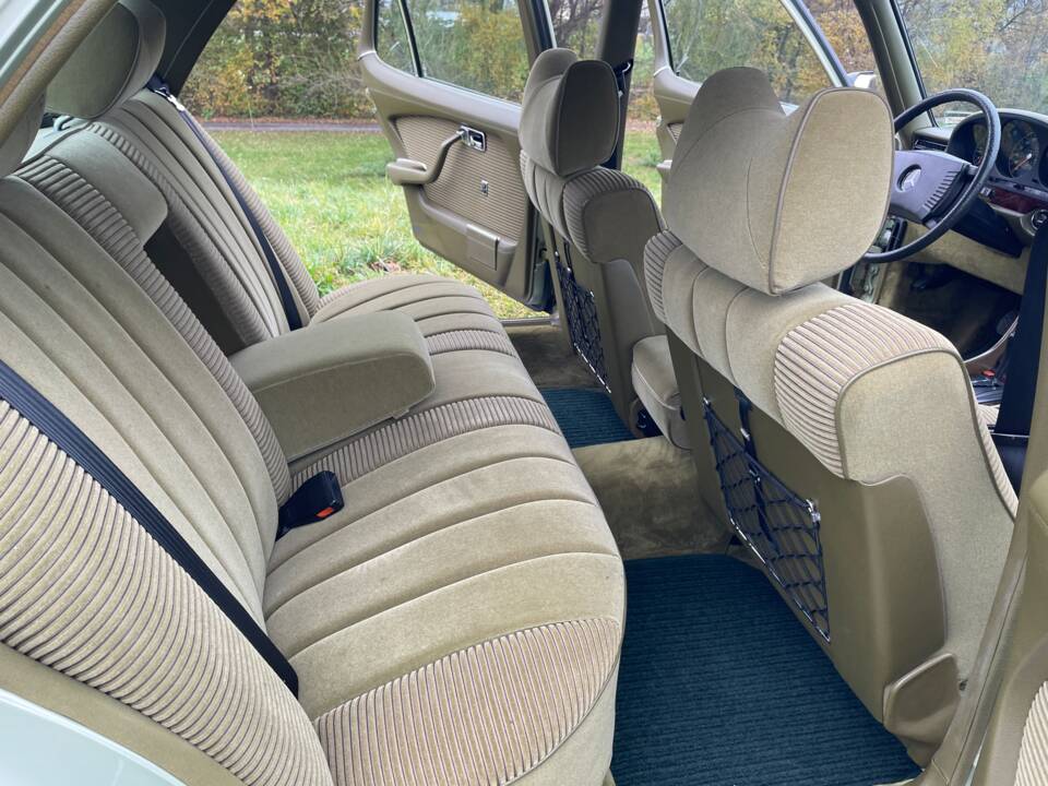 Bild 20/45 von Mercedes-Benz 450 SEL 6,9 (1978)