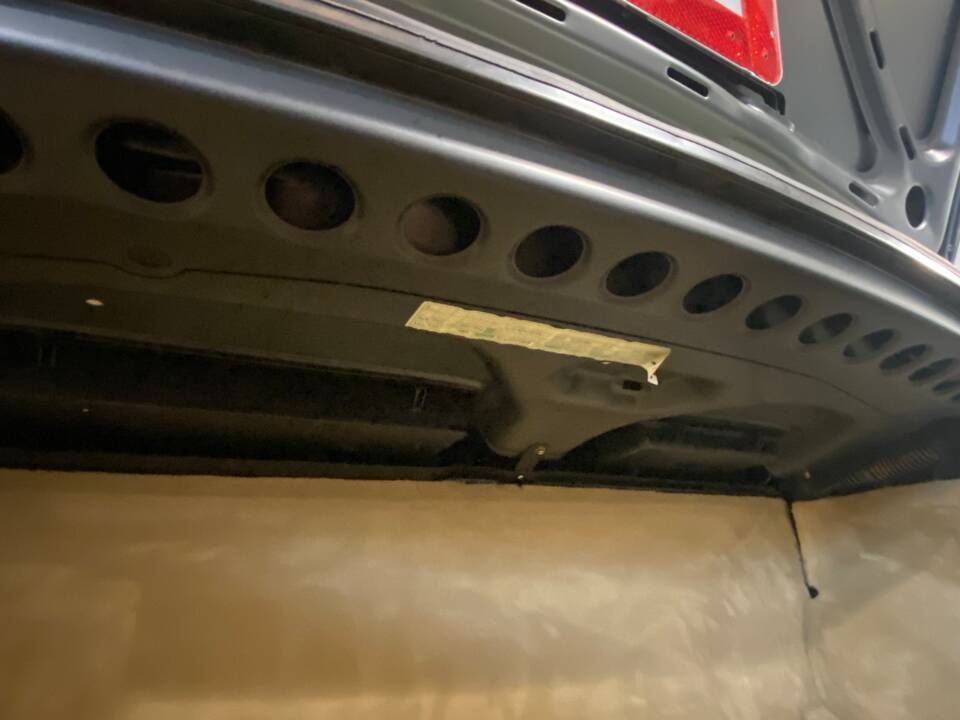 Image 45/63 of Mercedes-Benz 500 SEC (1984)