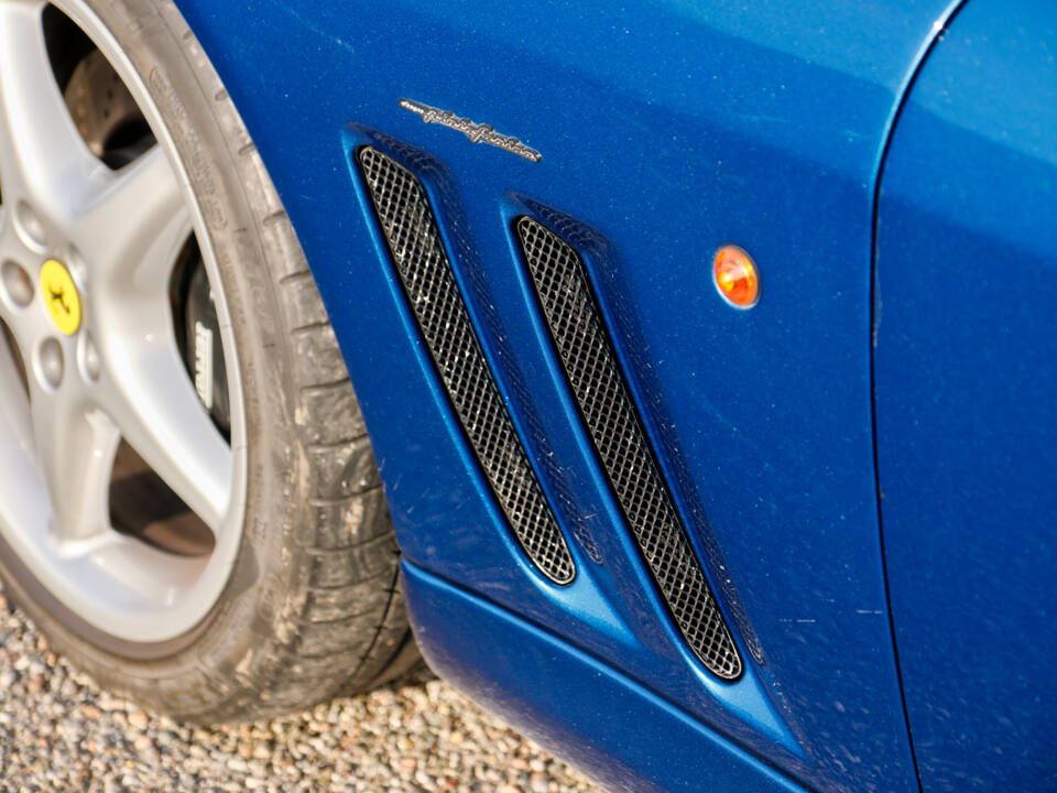 Image 7/72 of Ferrari 550 Maranello (2000)