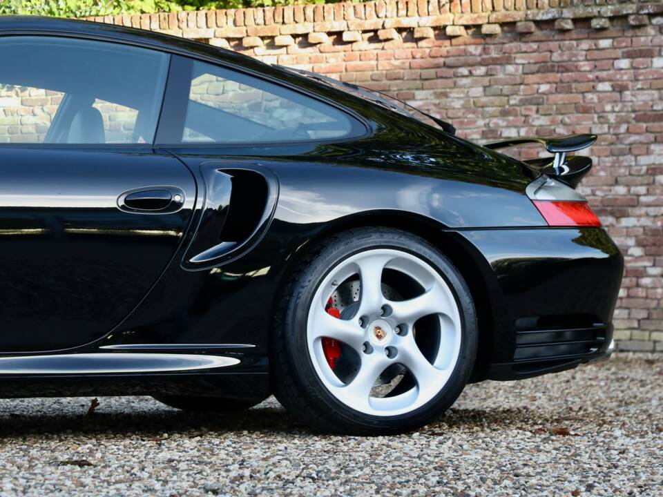 Image 28/50 of Porsche 911 Turbo (2002)