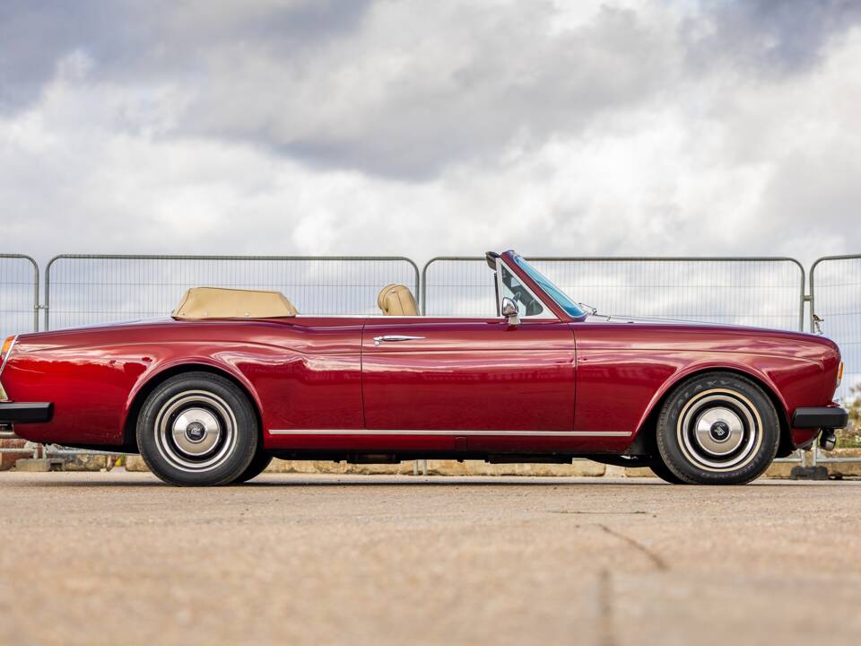 Afbeelding 2/50 van Rolls-Royce Corniche I (1982)