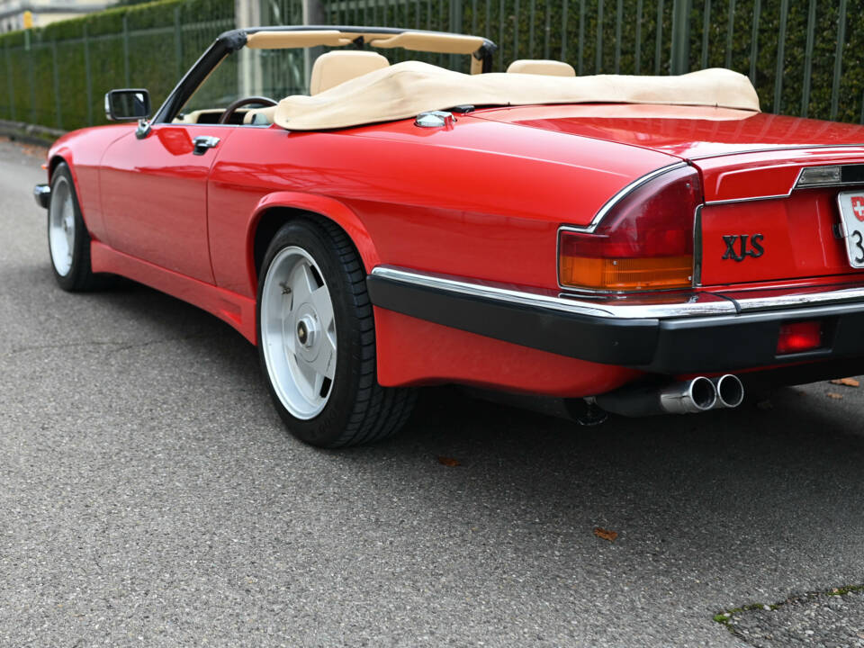 Image 21/45 of Jaguar XJ-S Convertible (1990)