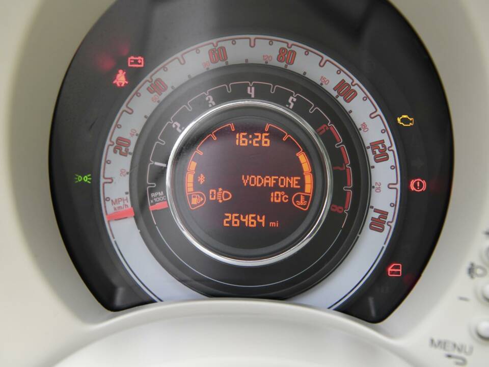 Image 30/45 of FIAT 500 C (2015)