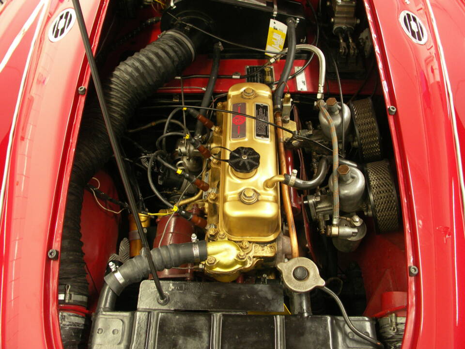 Image 14/31 of MG MGA 1600 (1959)