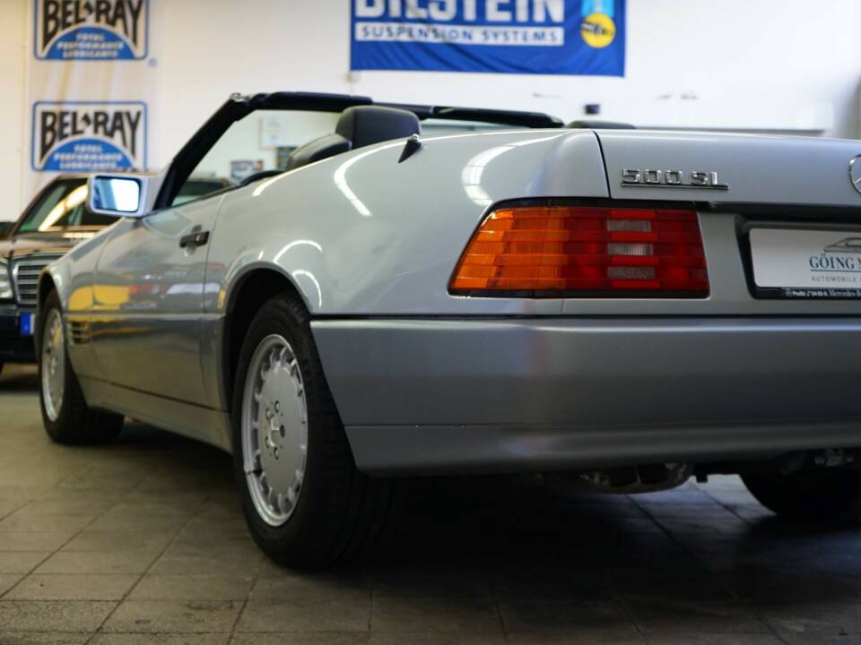 Image 8/38 of Mercedes-Benz 500 SL (1991)