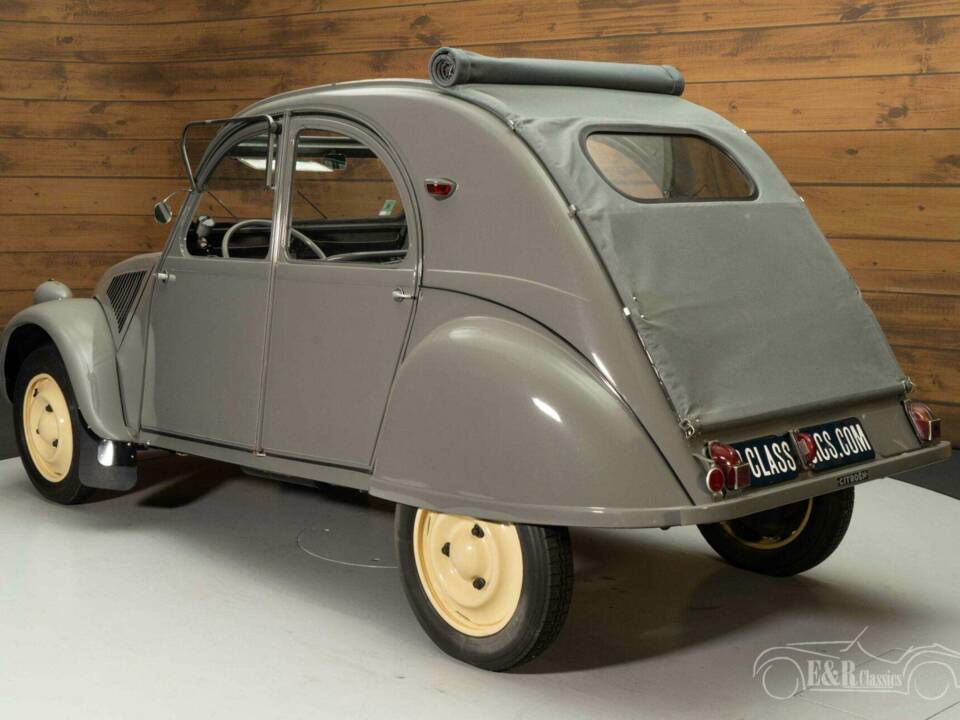 Image 8/19 of Citroën 2 CV France 3 (1953)